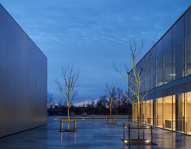 Rob Systems HQ / Govaert & Vanhoutte Architects.(сделано по референсу)