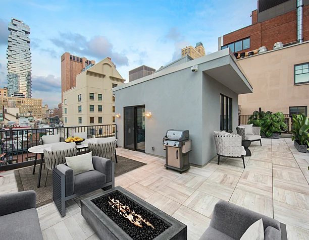 Appartment in 21 South End Avenue, New York