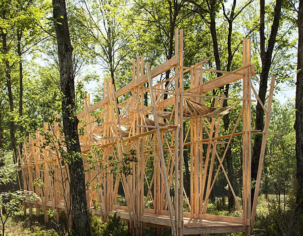 HOLZBRÜCKE