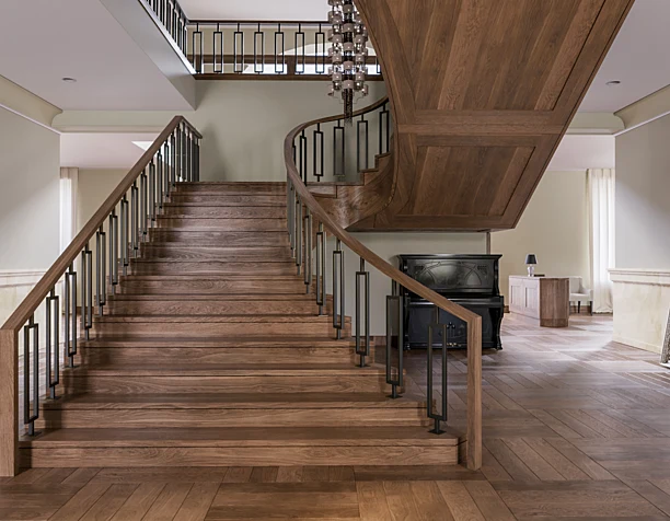 Stairs from project to visual (по референсу)