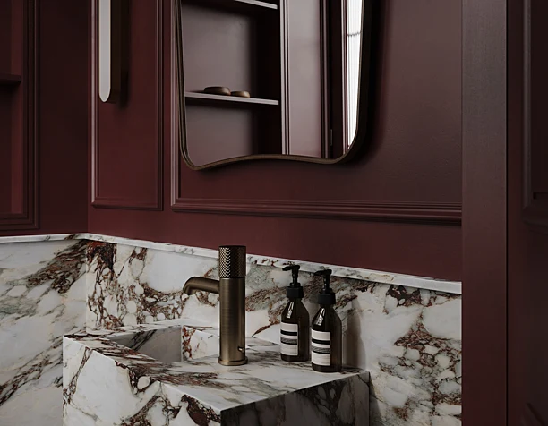 RED BATHROOM (1,4 M²)