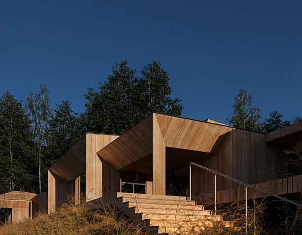 RUZA HOUSE