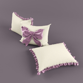 Pillows with bow and ruffles