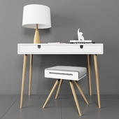 Oak desk and stool by Habitables with decor