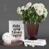 Декоративный набор с белыми розами