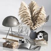 Decorative Set 07 with pampas and figurine