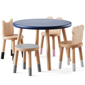 Nico & Yeye Round Kids Table and Chairs by Pottery Barn