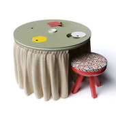 Children&#39;s table and chair from Mama Design Store