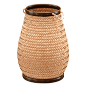 Wicker laundry basket with handles