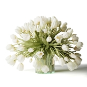 Белые тюльпаны в вазе, букет цветов