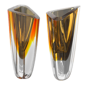 Fume Amber Triangle Vase 3