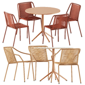 Philia 3905 and Philia 3900 chairs and Elliot 5475 table by Pedrali